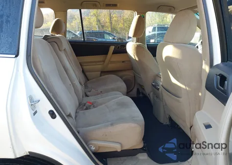 2011 Toyota Highlander Base V6 из США, поврежденный, VIN 5TDBK3EHXBS068910